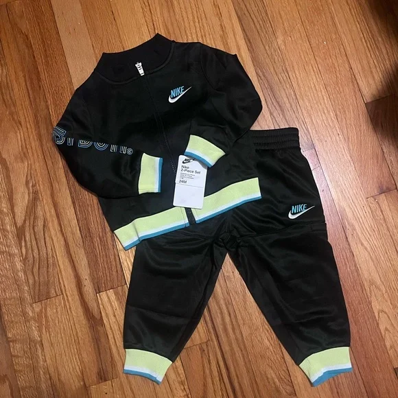 Nike Kids Tracksuit - Picture 3 of 7